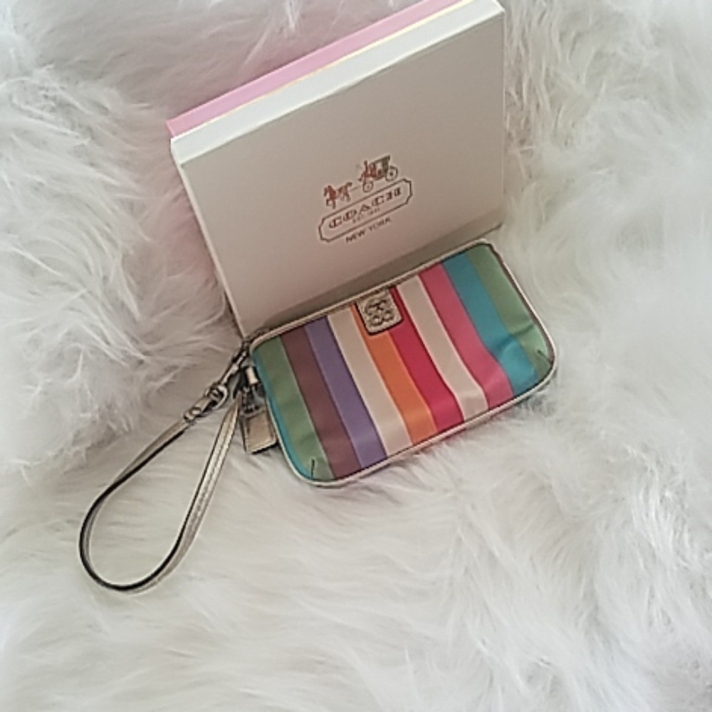 Coach Corner Zip Wristlet